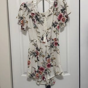 NWOT white floral romper. Small.